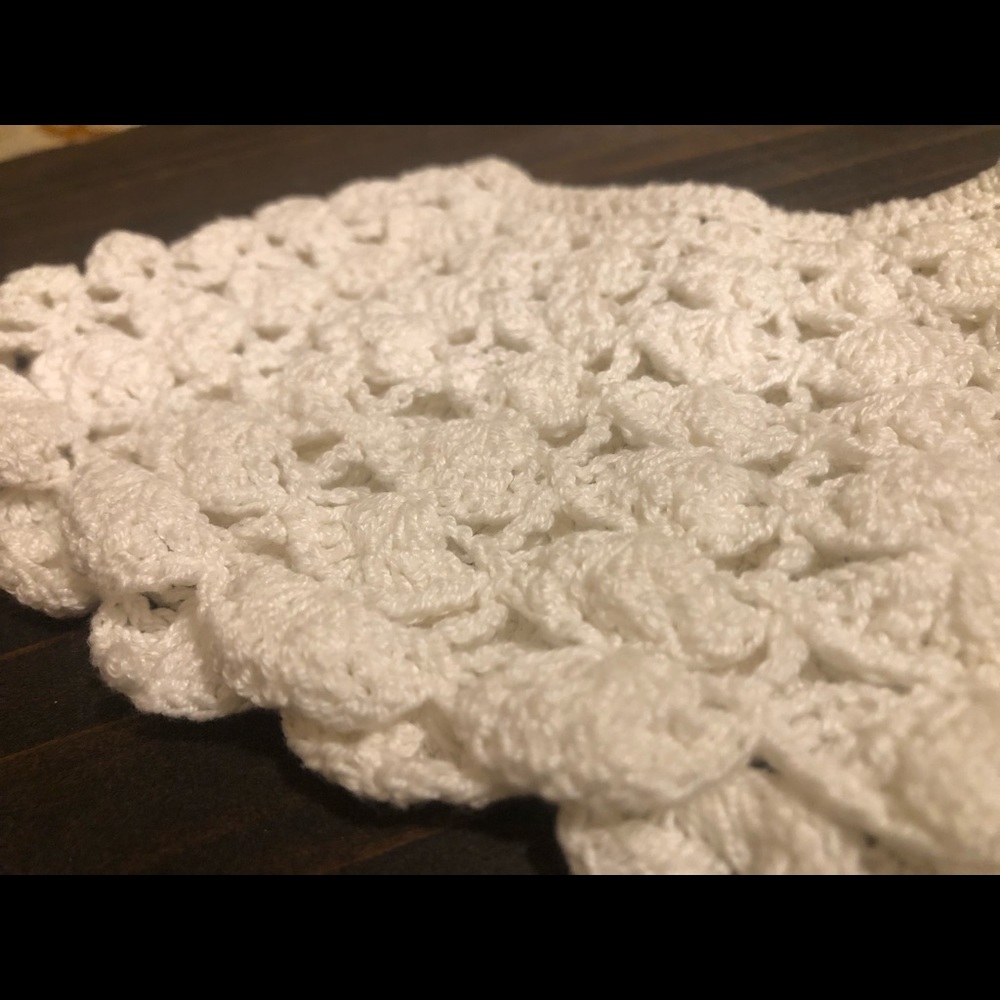 SOLD!!! Vintage Cream Crochet Collar